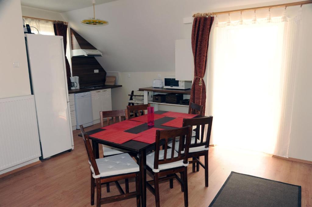 Arany Szolo Wellness Apartmanhaz ヘーヴィーズ 部屋 写真