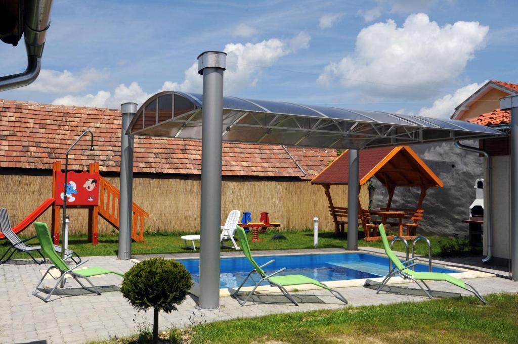 Arany Szolo Wellness Apartmanhaz ヘーヴィーズ エクステリア 写真
